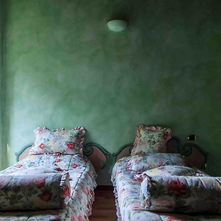 Cascina Cologna Bed and Breakfast Galbiate Exterior foto