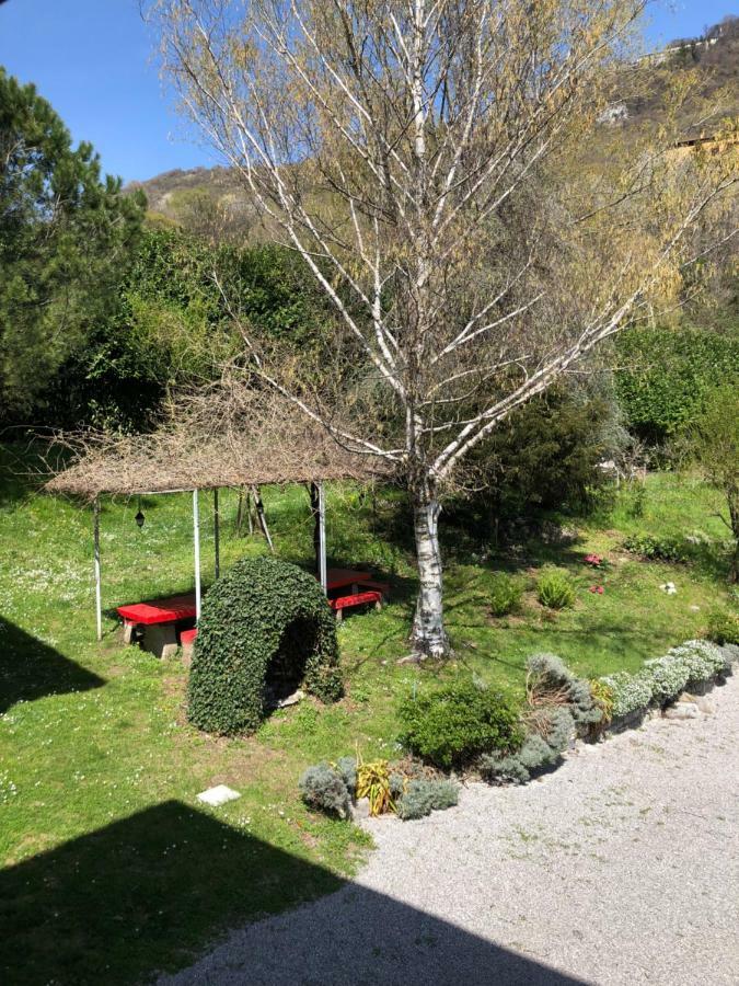 Cascina Cologna Bed and Breakfast Galbiate Exterior foto